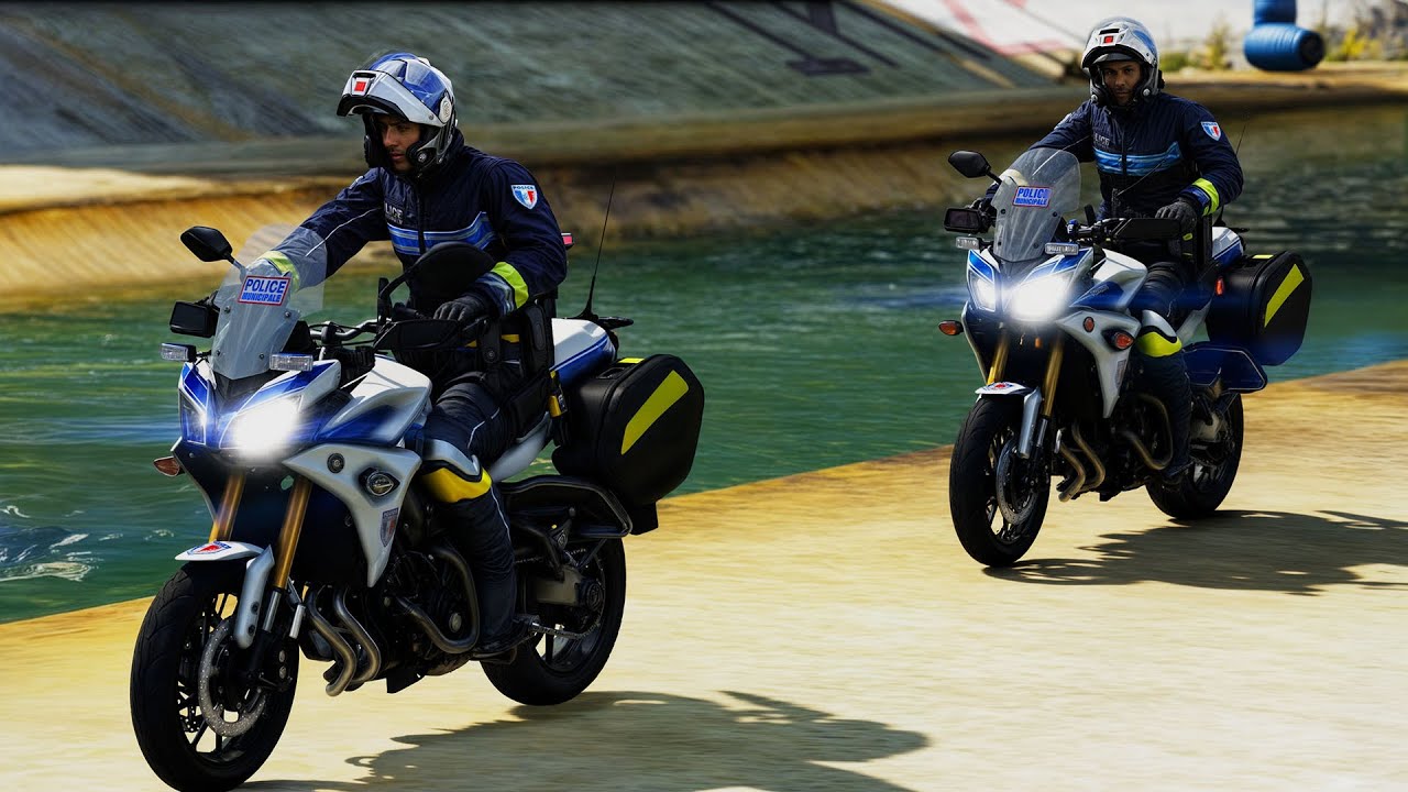 [GTA 5] 2 MOTARDS DE LA POLICE PATROUILLE EN ZONE SENSIBLE🚔 | LSPDFR #1232