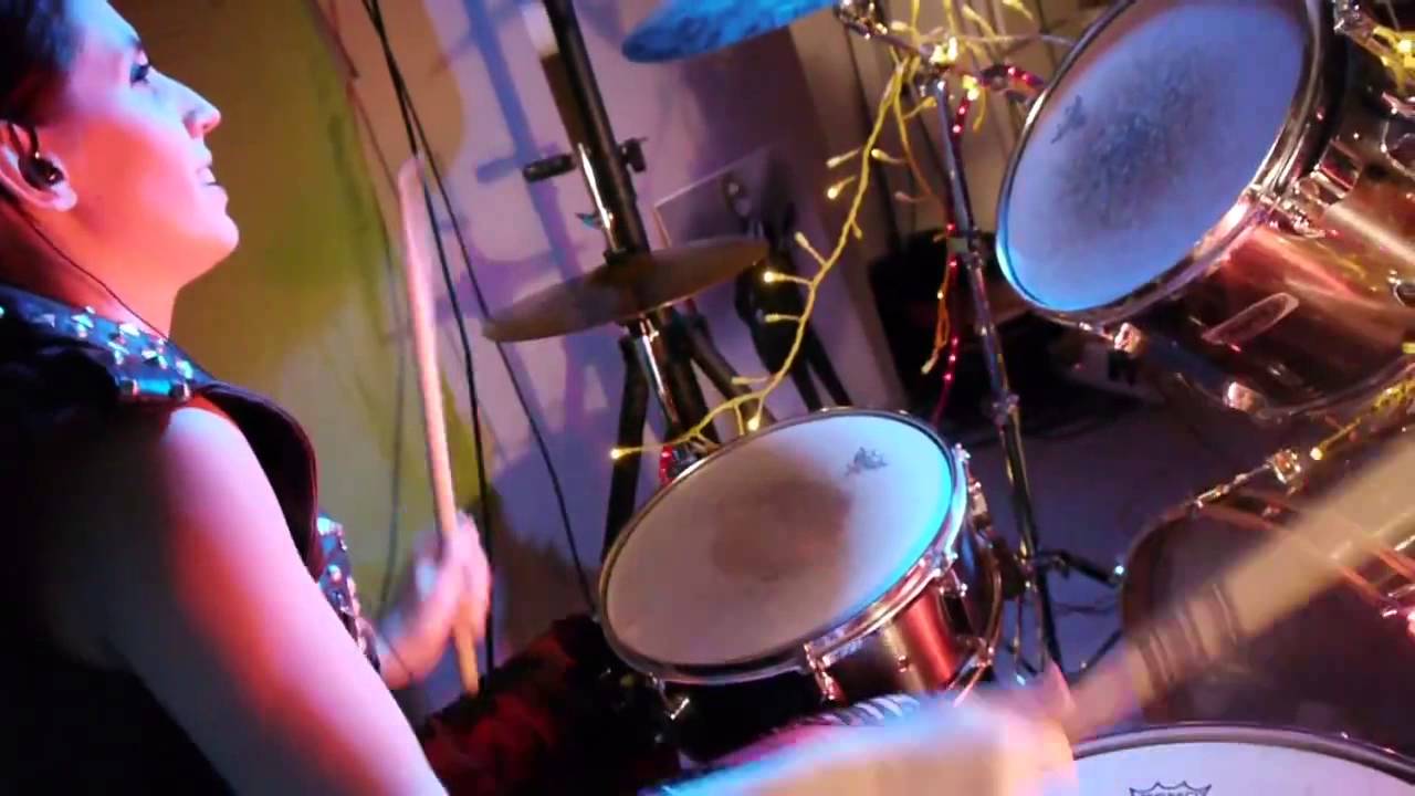 Suspicious Minds-Elvis -2013Hit Like a Girl Drumming Contest-Tiffypop