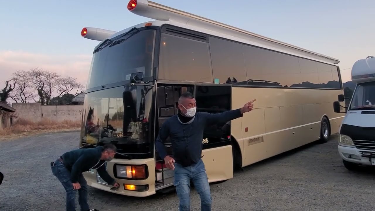 【びっくりや①】梅ちゃんバス🚌で.三重県亀山市関町(1号線沿い)#三重県亀山市関町#びっくりや#サロンバス #クインk#サミット#ゴールドキング#鈴鹿峠 #たくへぇ