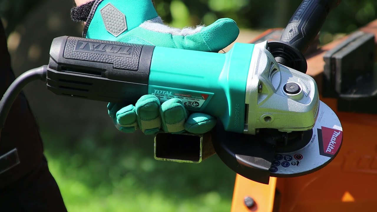 Total TG1101256 Angle Grinder 125mm