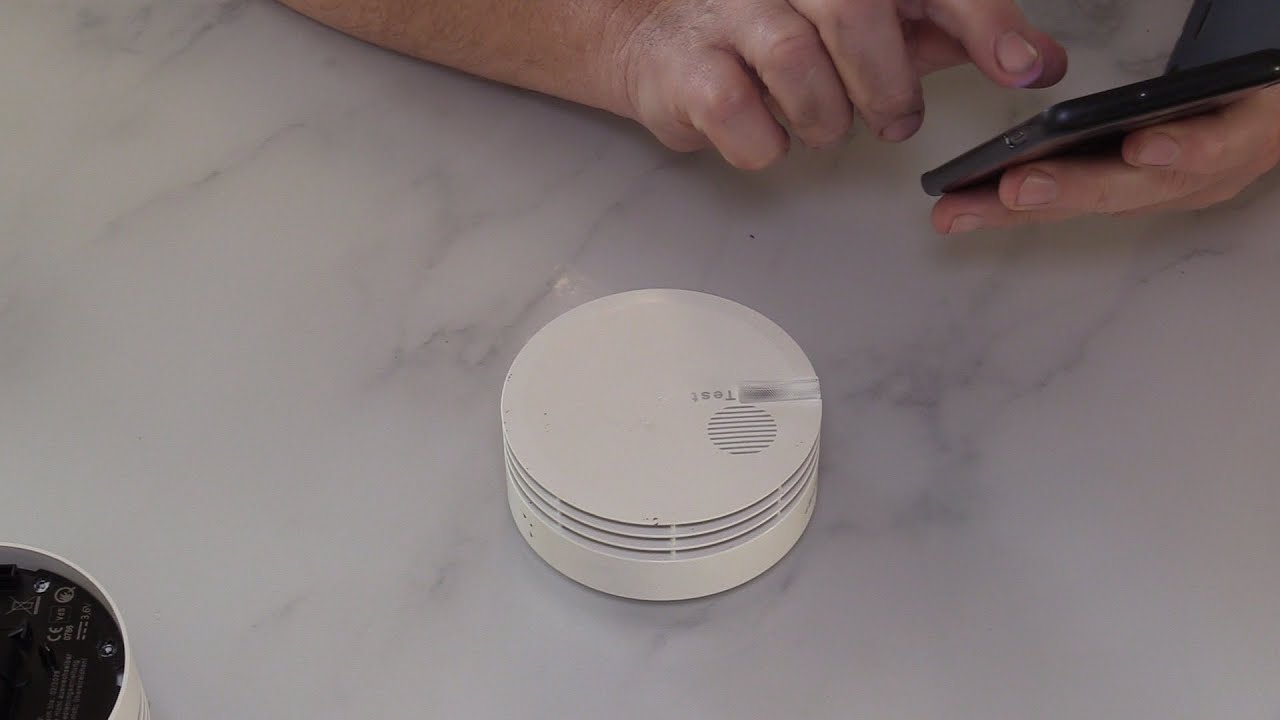 Hekatron Rauchmelder Genius Plus Batterie wechseln. Schritt für Schritt.