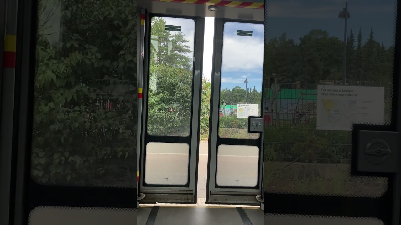 Volvo 8900LE B8RLE middle doors closing