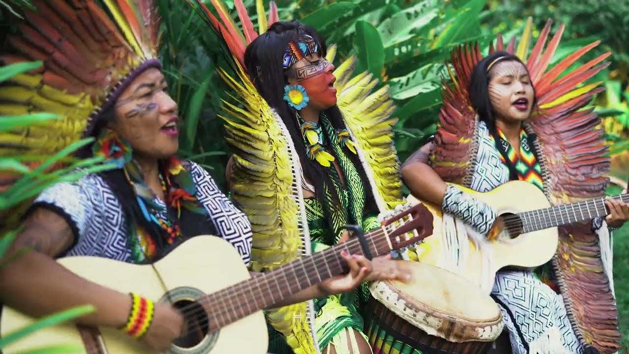 Maxi, Shayá & Biruany Huni Kuin - Txana Rewe Keneya