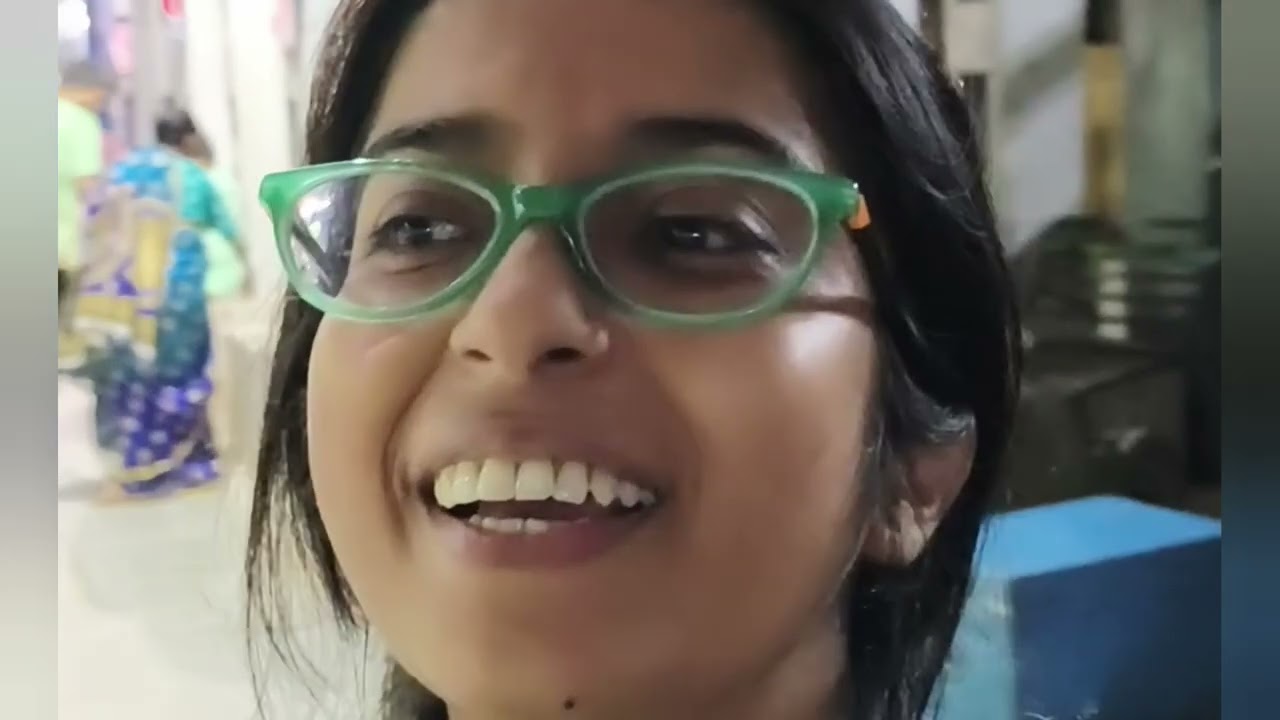 বিশ্বকর্মা পুজো করে তনুশ্রীর সাথে কলকাতা ফিরছি।