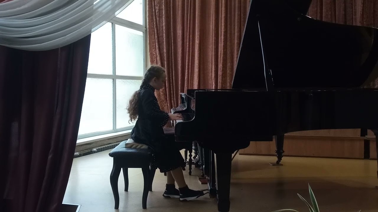Л. Волошина - Осінь. Виконує  Анна Кошовець (9 років)