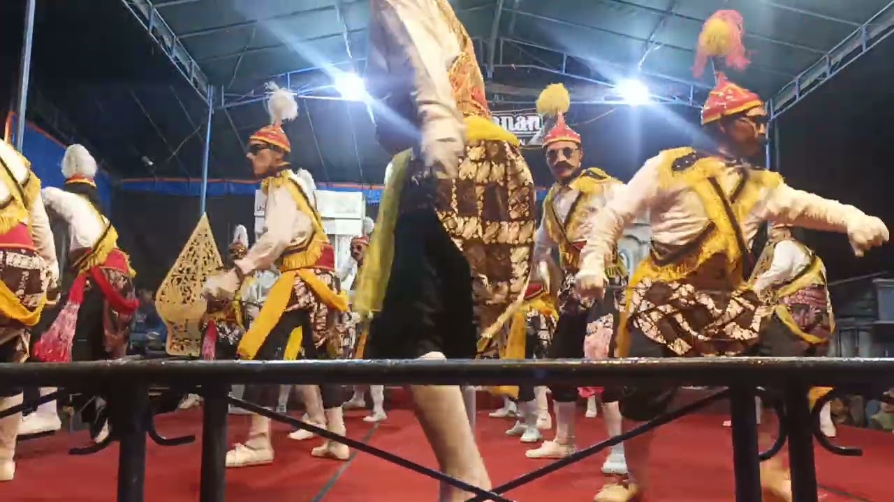 Minak koncer mampirran Sadranan.
