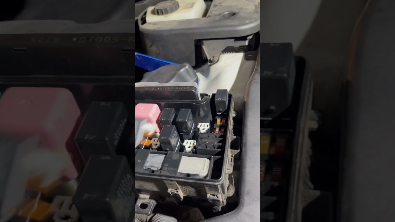 Bypassing relay to engage compressor on the SC430            