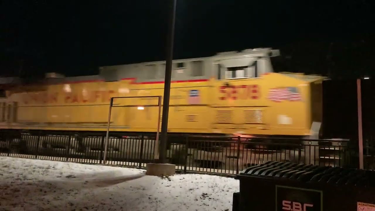 Starting A  Weekend With Some Railfanning 