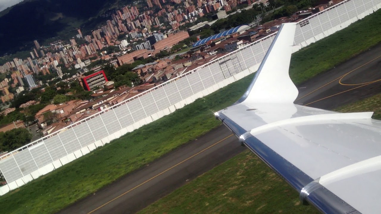 Despegue Aeropuerto Olaya Herrera Medellin Colombia LEARJET 60XR.