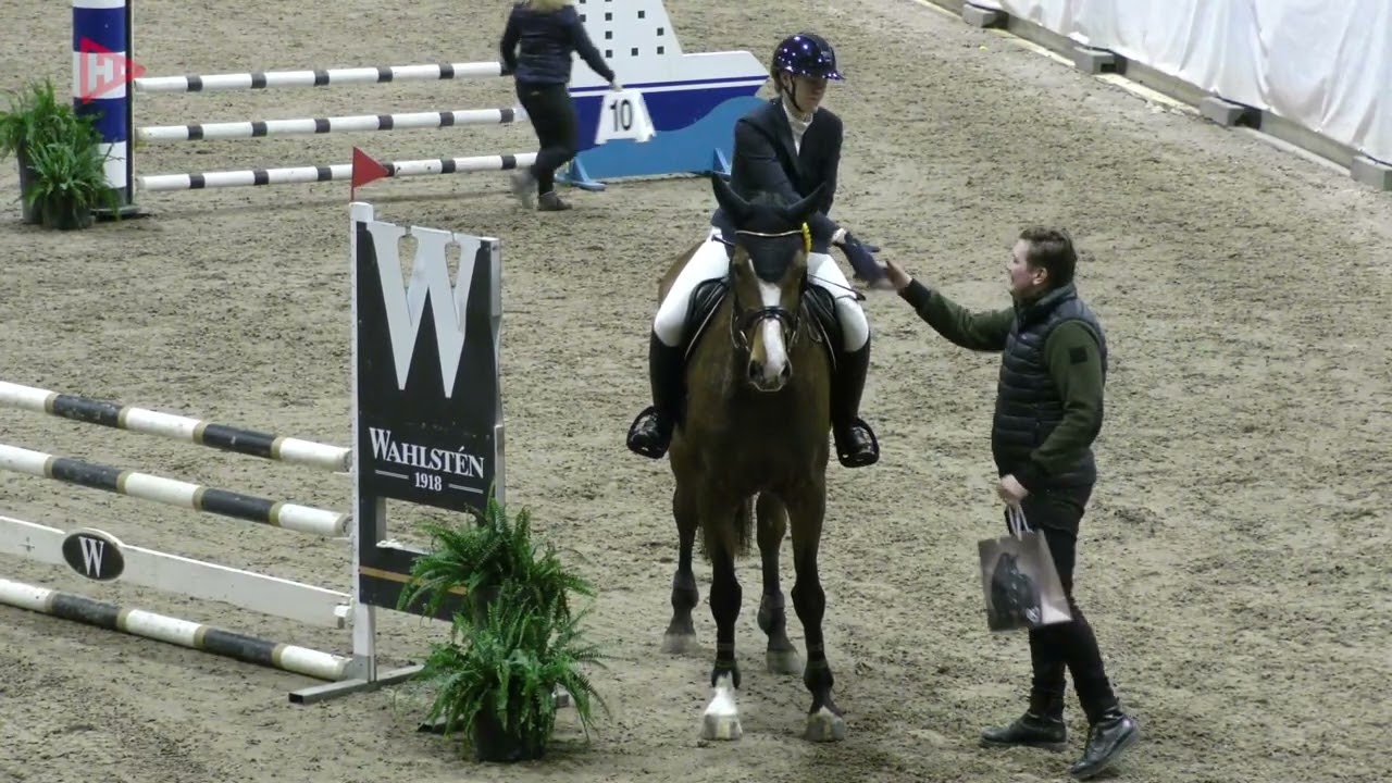 Laituri Maiju & Cimono De Maisy, Palkintojenjako 90cm @ Ratsastuskeskus Aino 23.-25.1.2026