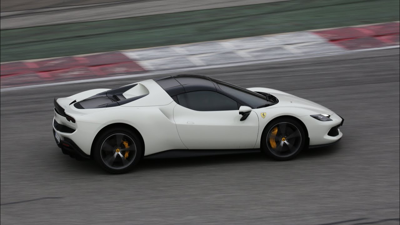 페라리 296GTS 인제스피디움 주행