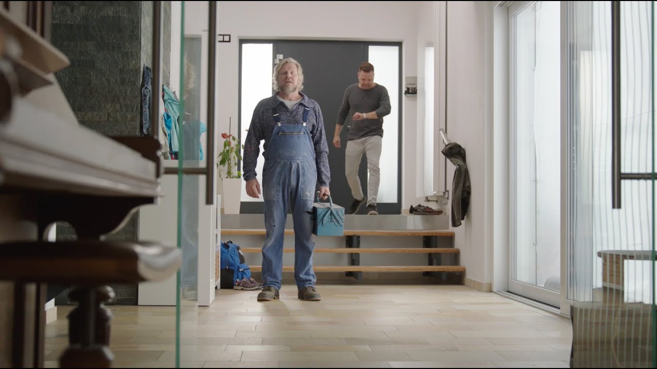 Ehrensache &ndash; BUCK Gr&uuml;novative Geb&auml;udetechnik | Comedy Werbespot