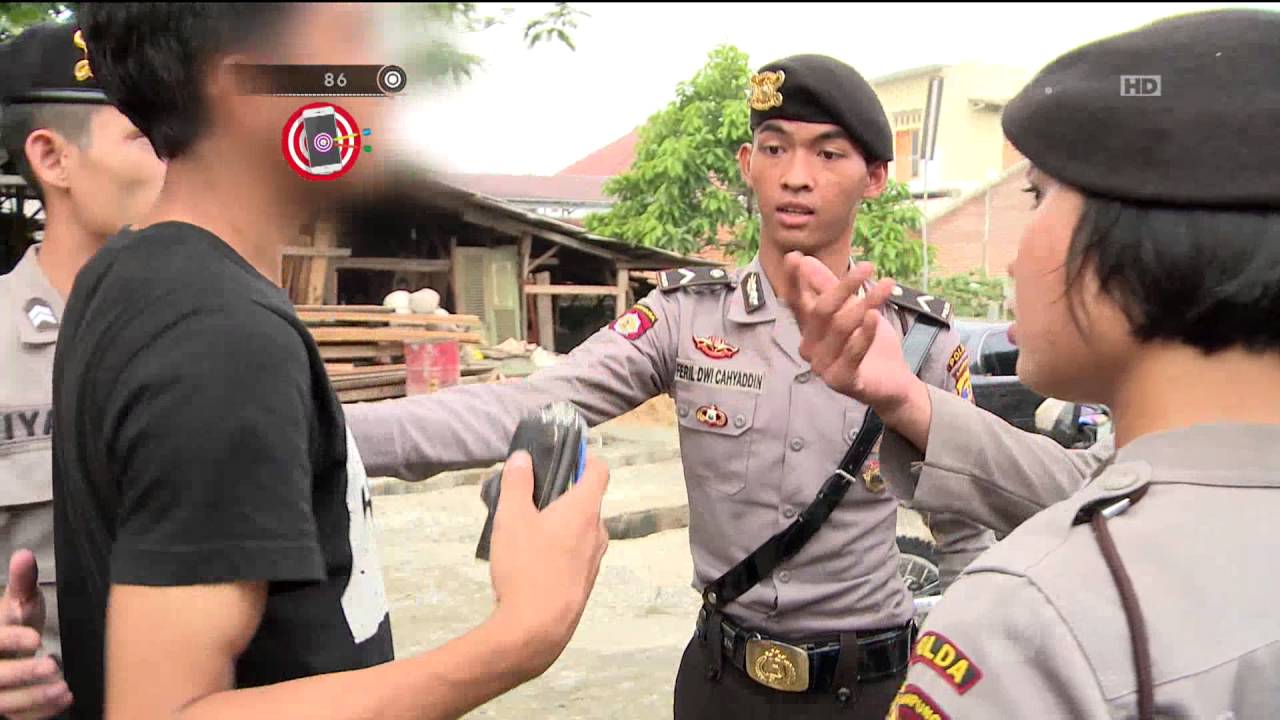 Razia Kamar Hotel, Pasangan Pria ini Kabur Lewat Jendela - 86