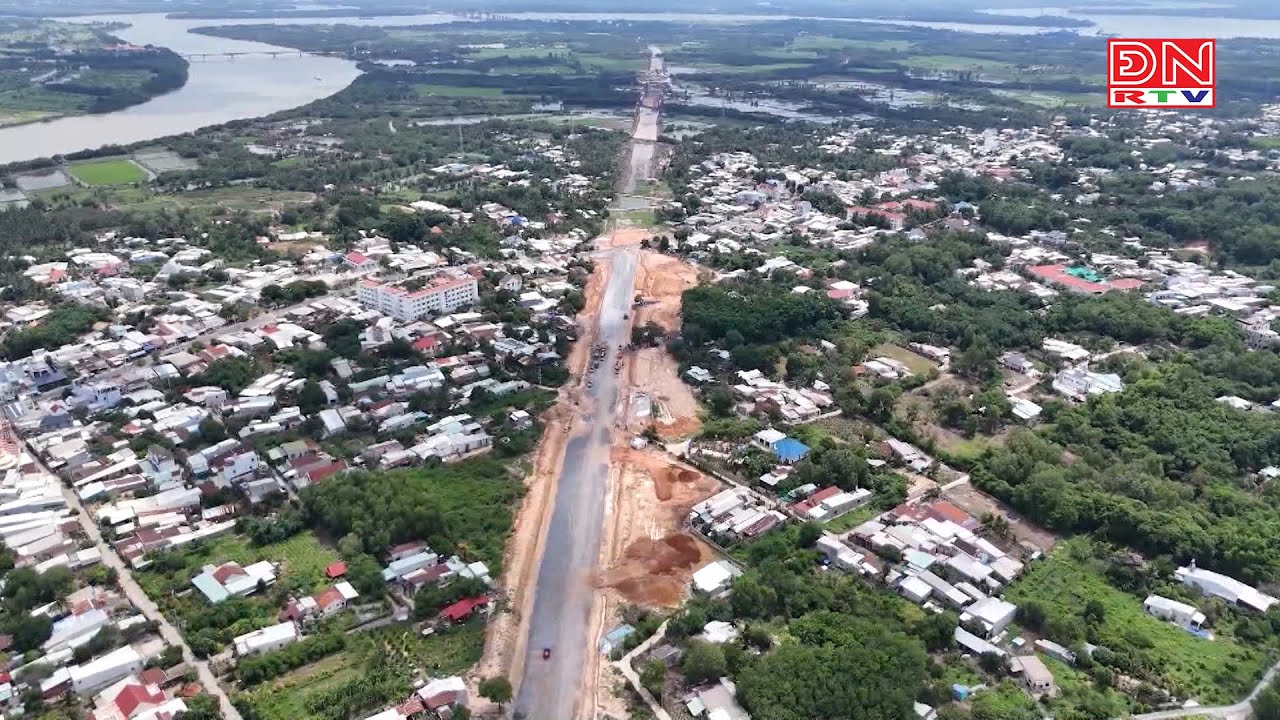 Chủ tịch UBND tỉnh Đồng Nai Võ Tấn Đức kiểm tra tình hình thi công dự án đường Vành đai 3- TPHCM