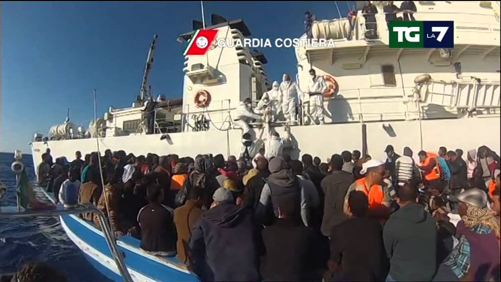 TG La7 - Flusso di migranti, centri di accoglienza al collasso