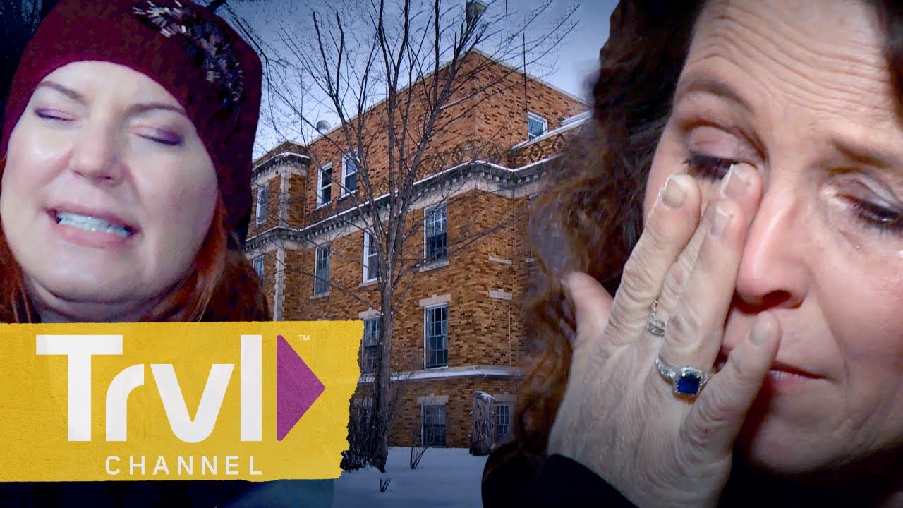 Family Moves into Haunted Former Nursing Home | The Dead Files | Travel Channel