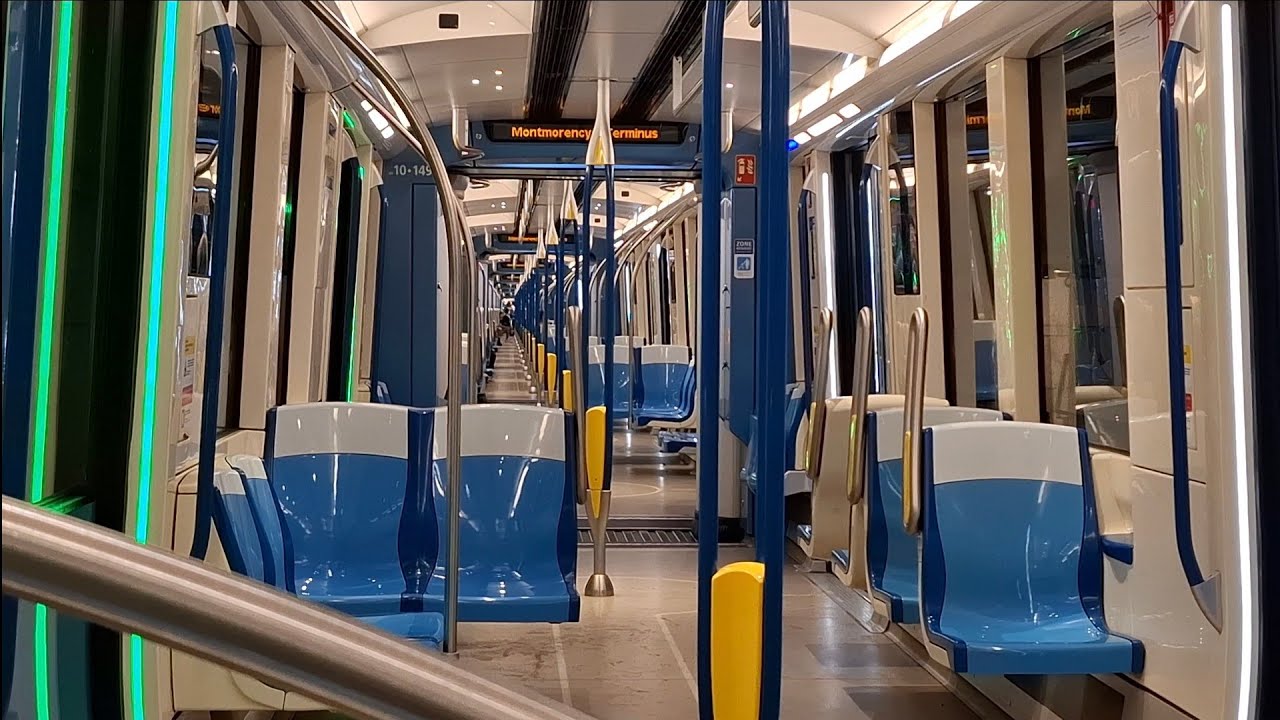 Métro de Montréal (MPM-10) train Azur (intérieur) différent moment ligne orange -4K