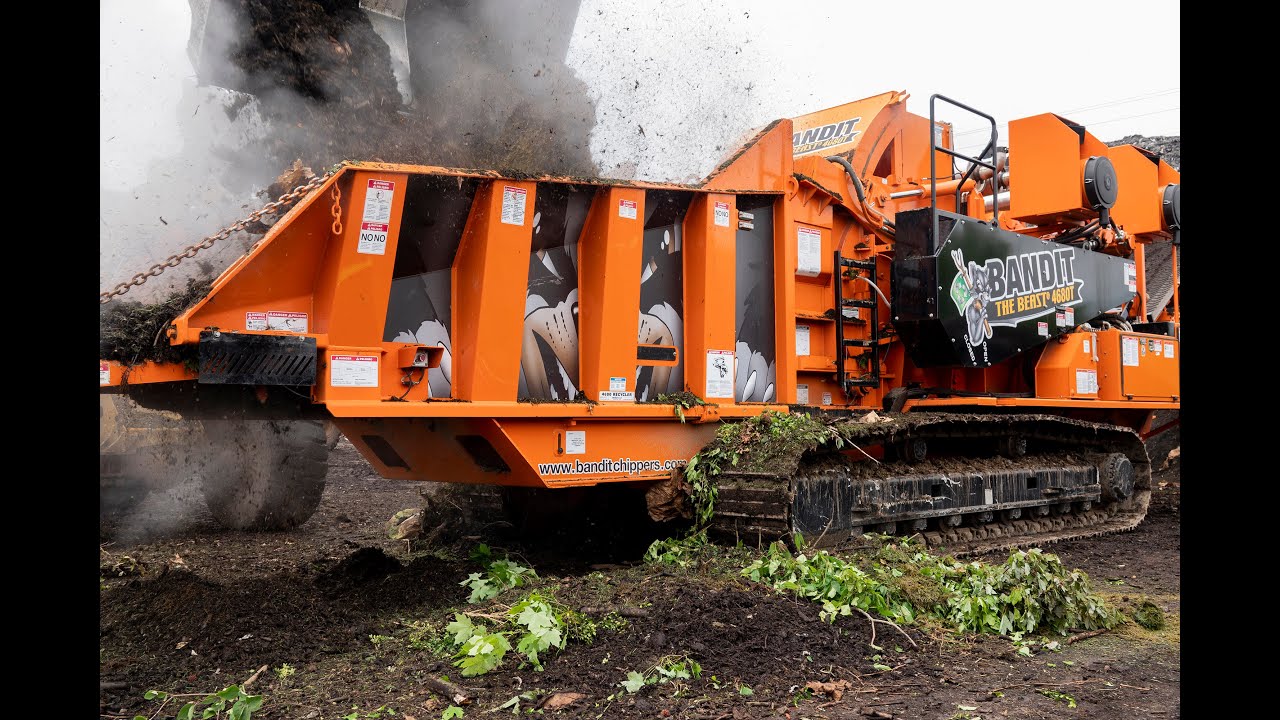 Hansen's Tree Service: Bandit Beast 4680 Horizontal Grinder