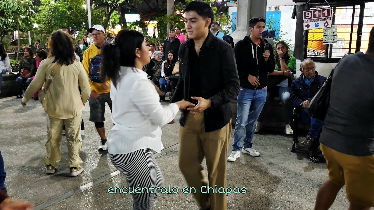 Buenos Bailes en el Parque de la Marimba 21 de enero