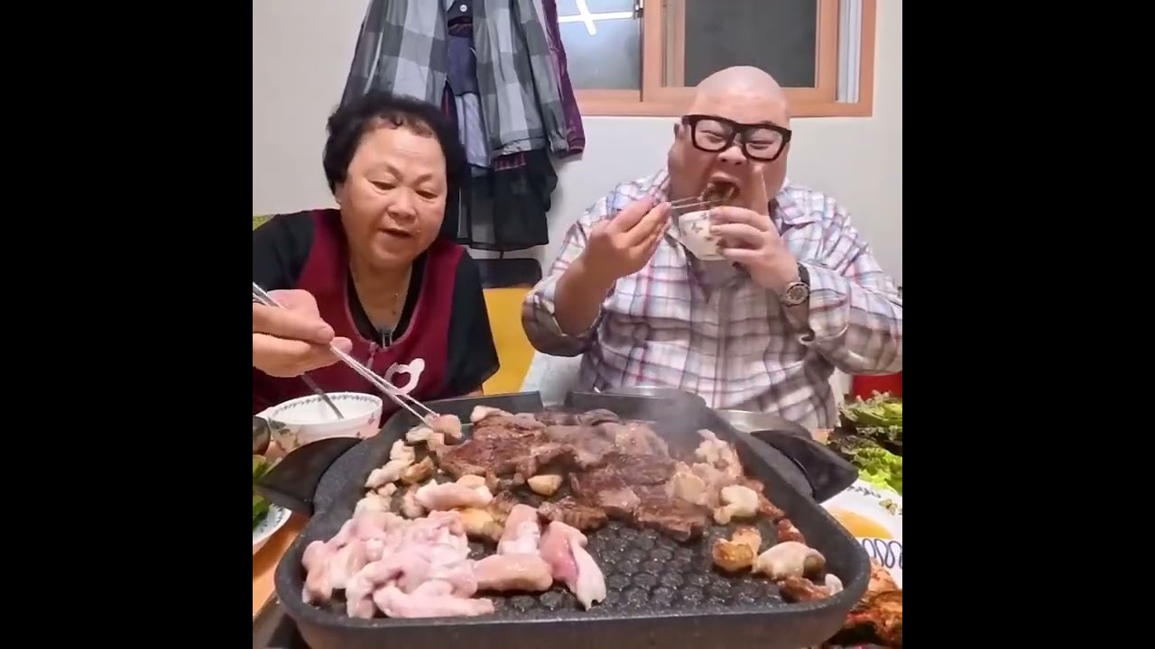 Love you too my food chiken #This.#EatingShow#FoodContent#StreetFood#FoodLovers#Mukbang#FoodieLife