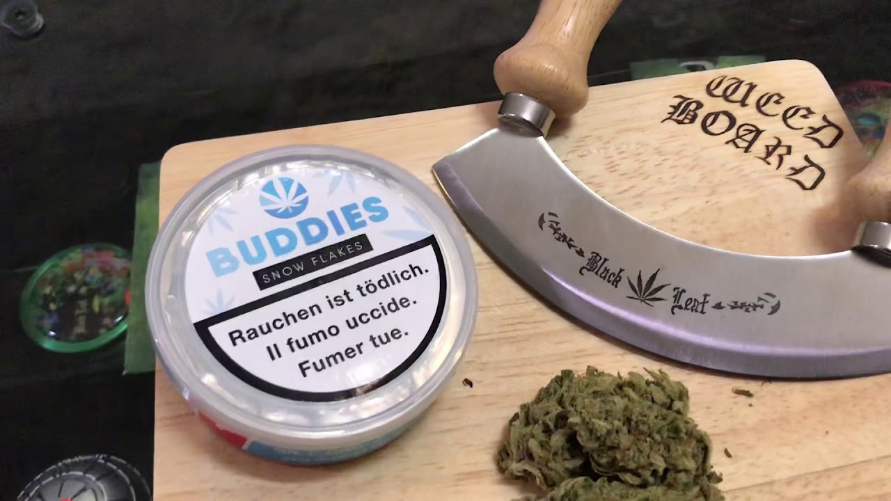 Fleurs de cannabis cbd Swiss Harvest Snow Flakes indoor