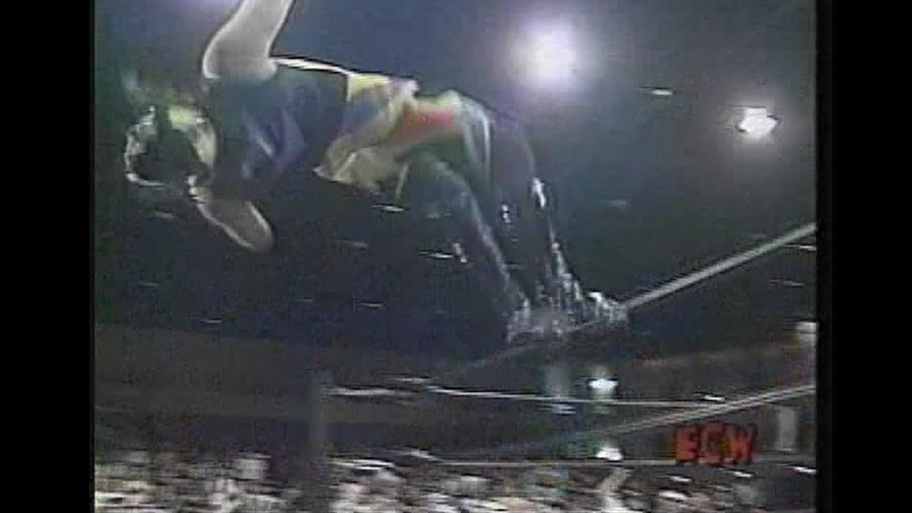 Taka Michinoku vs. Mosco de la Merced (ECW 1999)