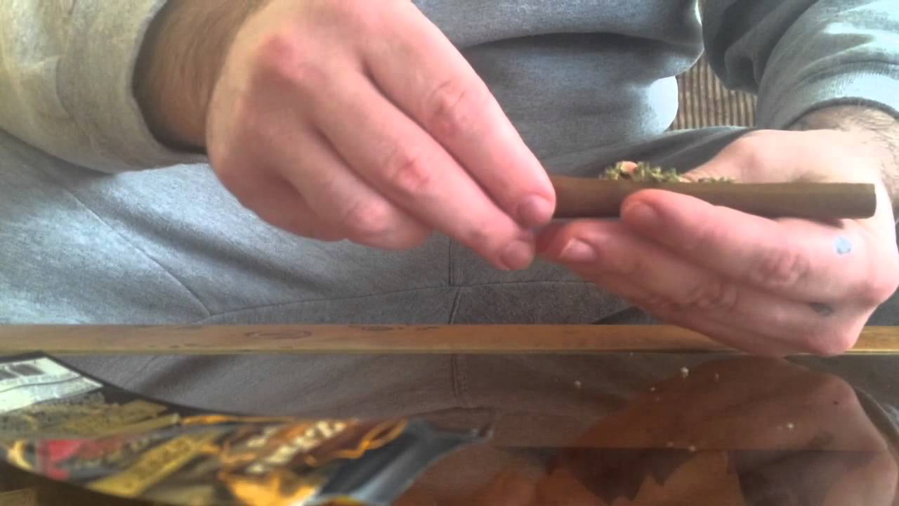 How to roll a Blunt with a Zig Zag Wrap .... #smokesesshion smoke sesshion 101