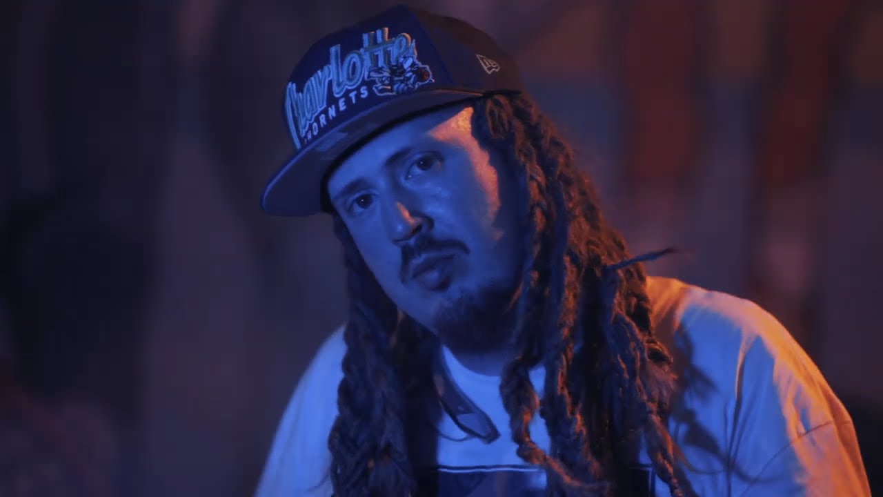 WhiteGold - Junkie Luv (feat. Doobie) [Music Video]