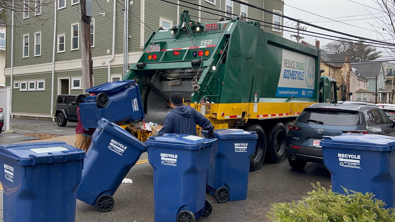 Save That Stuff Garbage Truck VS Post Xmas Recycling 