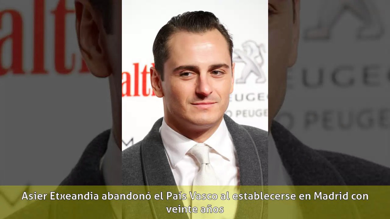 Asier Etxeandia - Biografía
