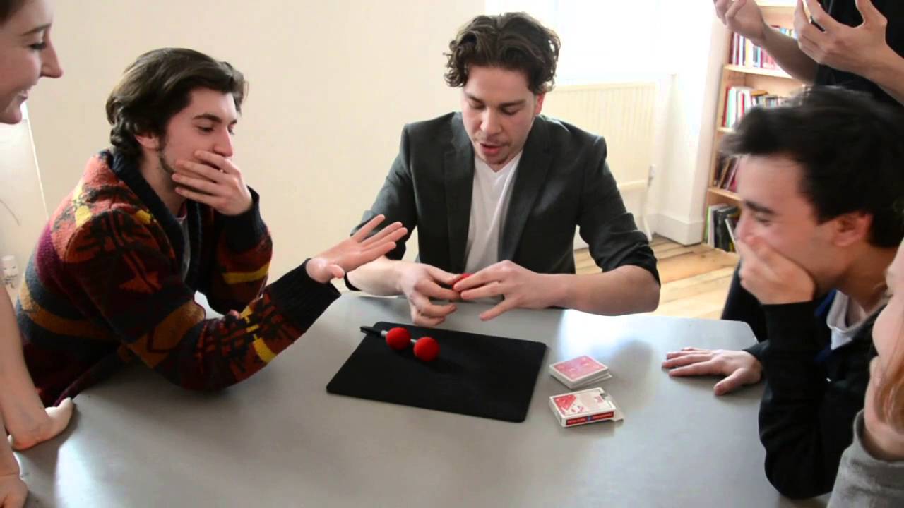 Close up Magic Nick Lee