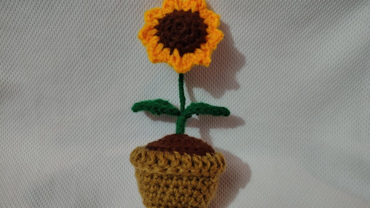 Crochet mini sunflower 🌻 pot banana sikhe/(आसान तरीके से सूरजमुखी का फूल और गमला बनाना सीखे