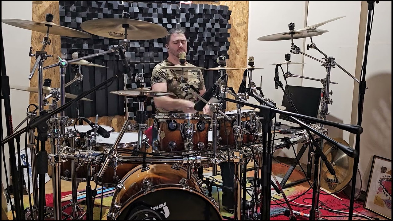 DW COLLECTOR'S EXOTIC 5 PIECE KIT IN STUDIO PROPELER