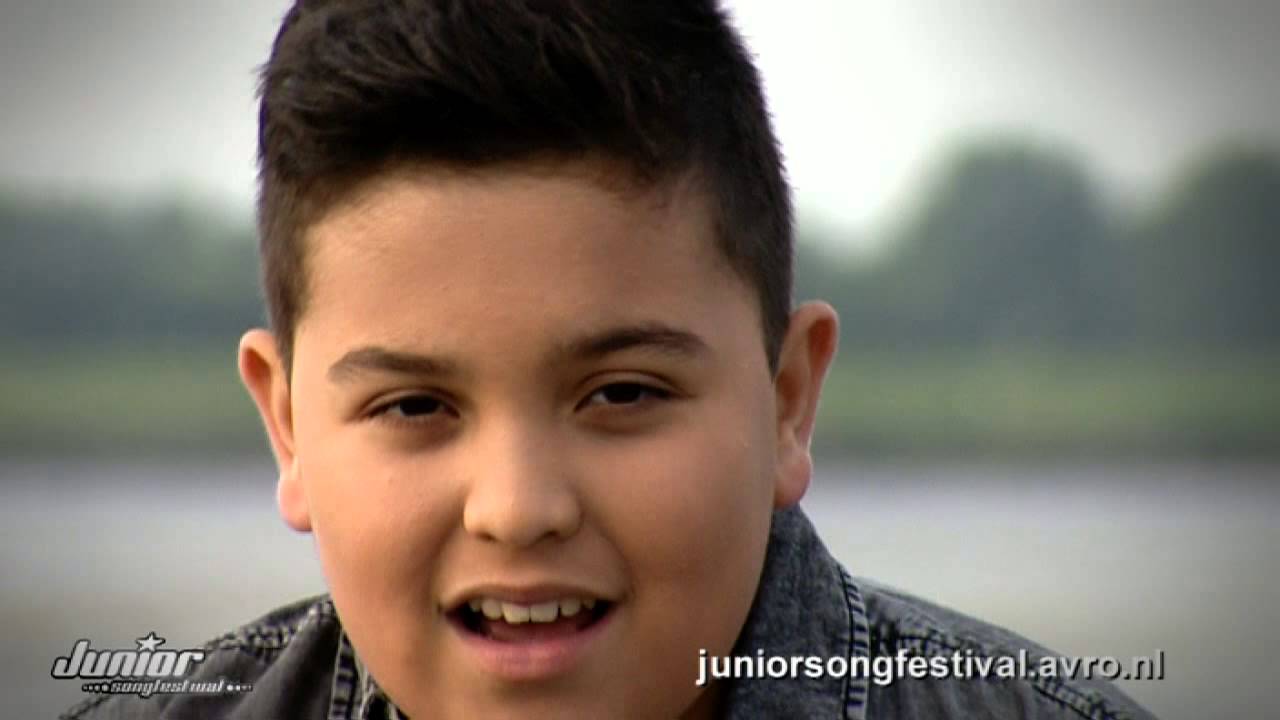 Kim - Ik ben Verliefd | Officiële Videoclip Junior Songfestival 2013
