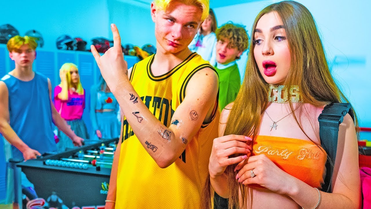 DIANAS POJKVÄN har blivit en FRÄCK SKOLPOJKE 💙 Diana byter stil och vill ha en tatuering 😱