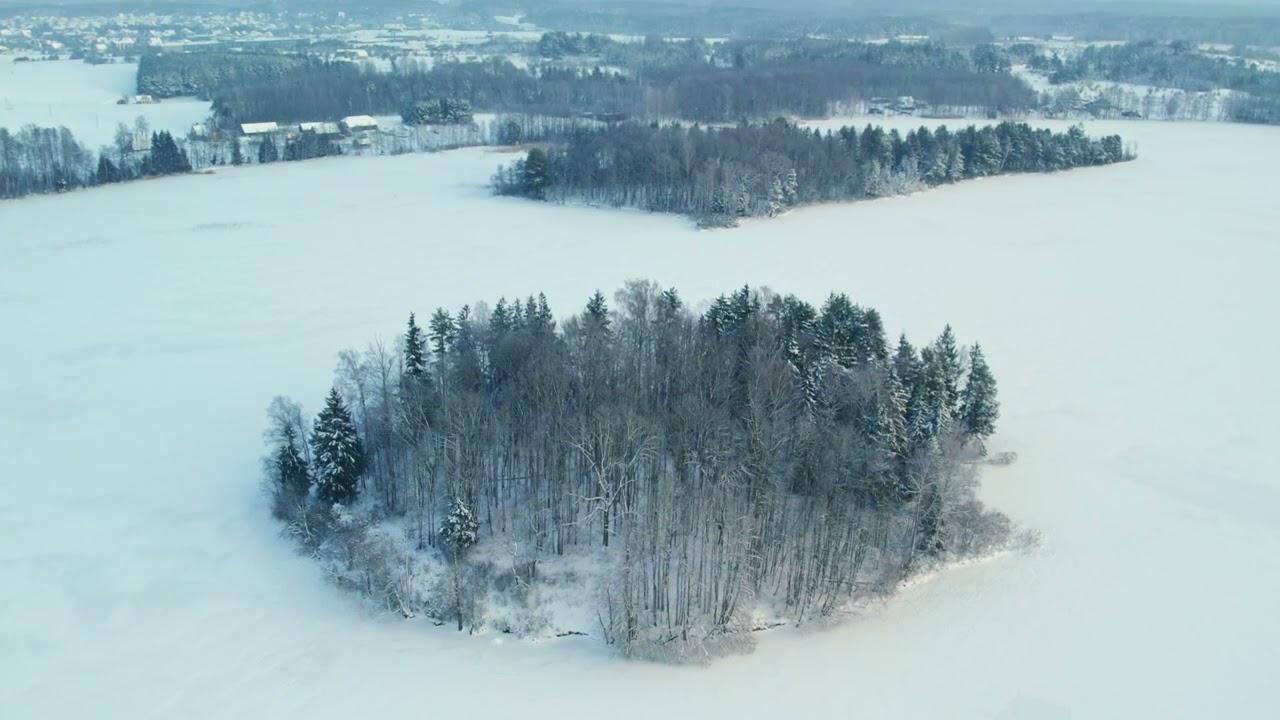 Žiemos tyla virš Luokesų ežero | Frozen Silence Over Luokesai Lake, Winter Drone Footage