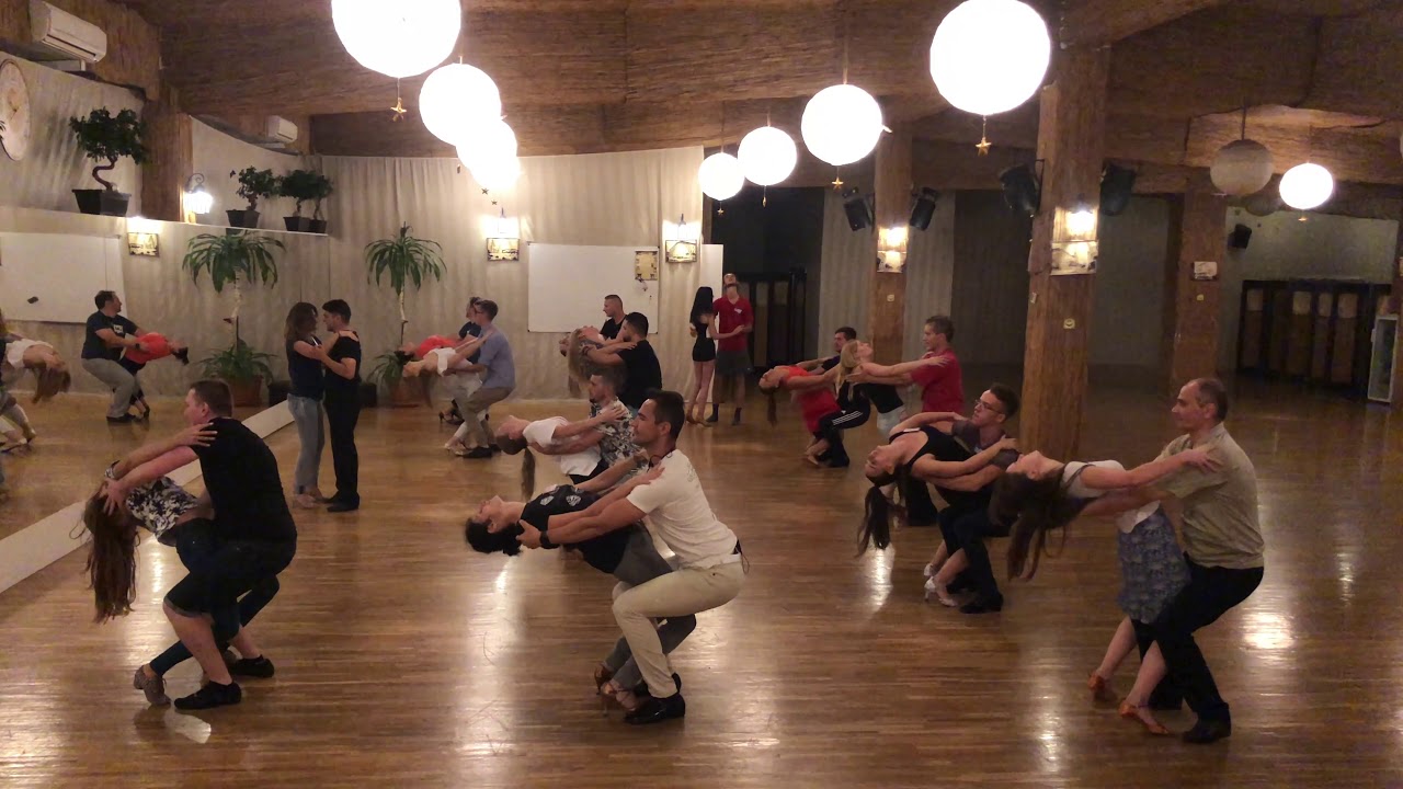Inceputul coreografiei de Bachata (30 Iulie 2019)