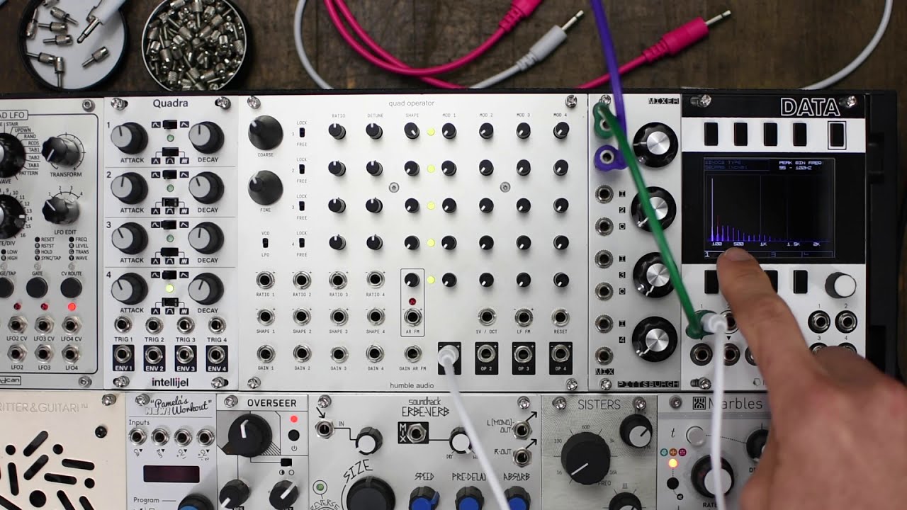 Intro to FM Synthesis 003: A Look at Complex Shapes on the Scope