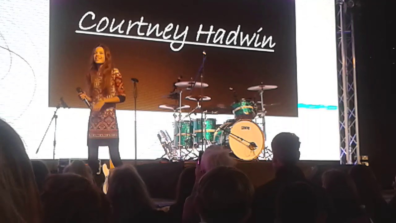 Courtney Hadwin Sings @ Flamingo Land Party In The Park