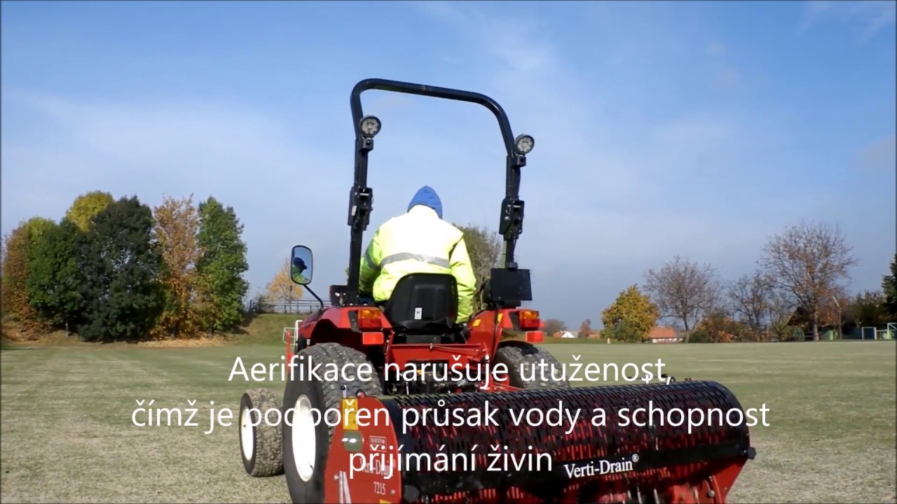 RENOSPORT profi s.r.o. a vertikutace, dosev, pískování a aerifikace živé sportovní trávy