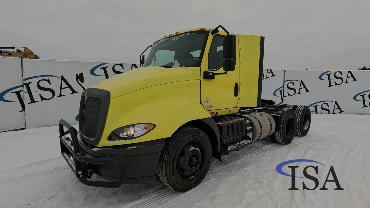 2600 - 2019 International RH613 Day Cab Truck Tractor will be sold at auction!