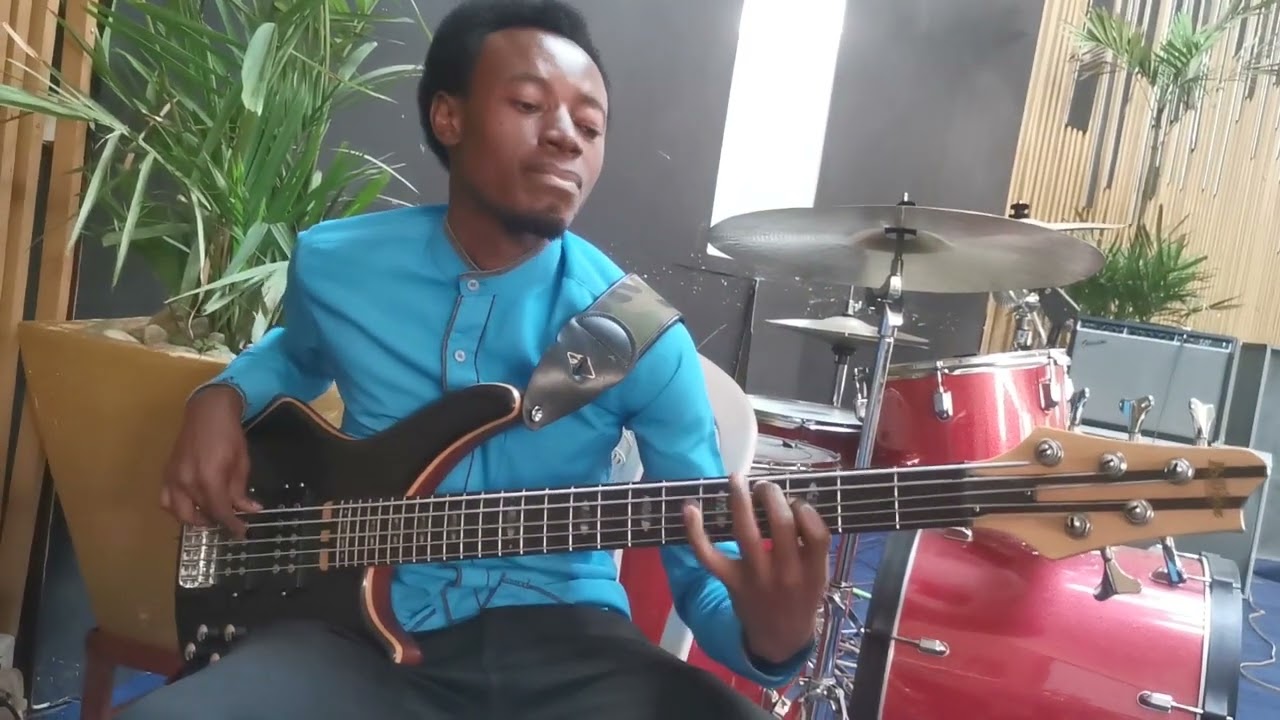 Munzuy'Imana by Siloam choir  Bass cover by Nsengiyumva Emmanuel
