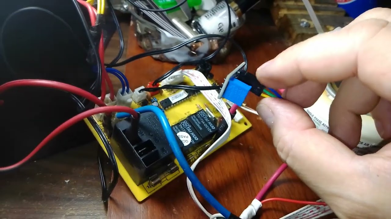 Placa Universal Aire Split.Se adapta  efecto hall y capacitor de marcha adecuado.👍