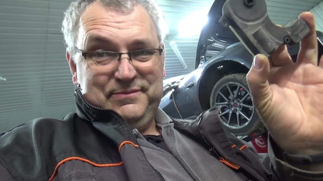 Tesla Model 3 ремонт парктроника и замена привода 5-ти ходового клапана