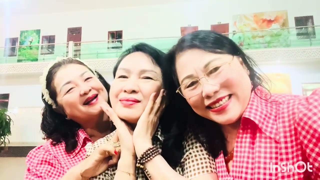 Sen trắng vui ben nhau 
