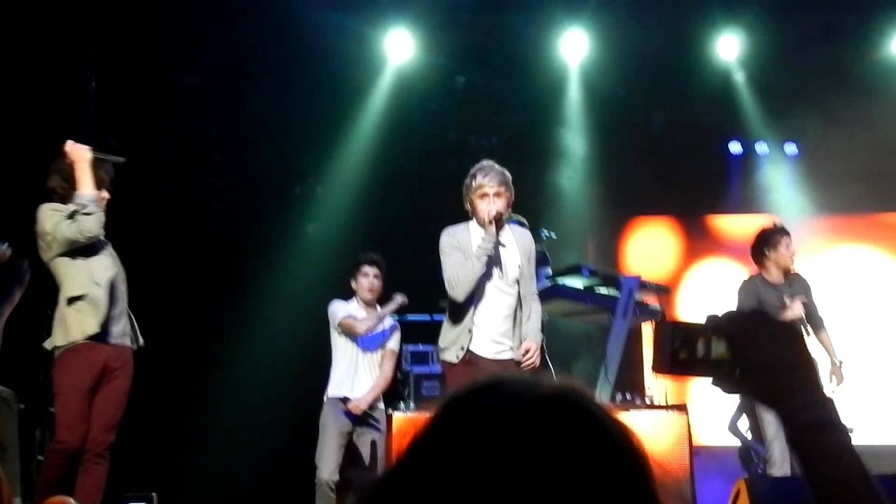 Happy Birthday to Paul + Everything About You (live): One Direction Melbourne concert 16/4/12