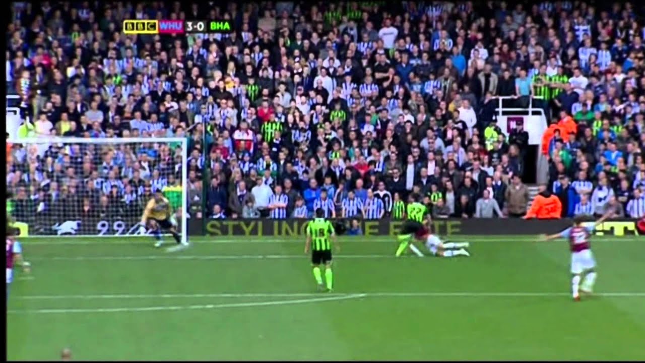 West Ham 6 Goals At Home, Vaz Te hat trick