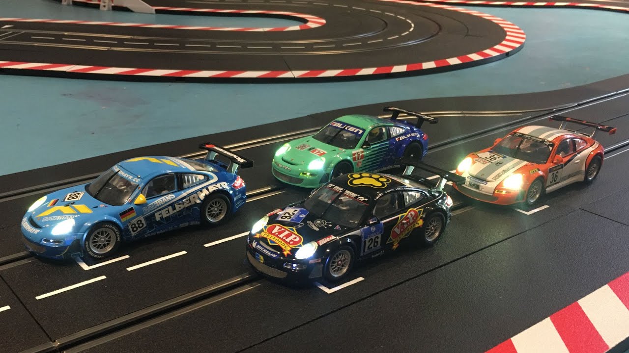Carrera Digital 132: Porsche 911 Cup, mini Circuit de Catalunya