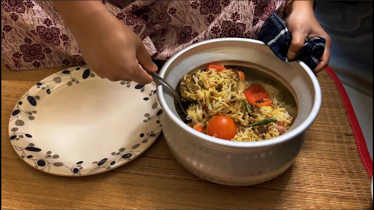 Amader 'Biryani Kando'! 😱 Hothat Rate Eto Ayojon? 🍗 | Homemade Chicken Biryani