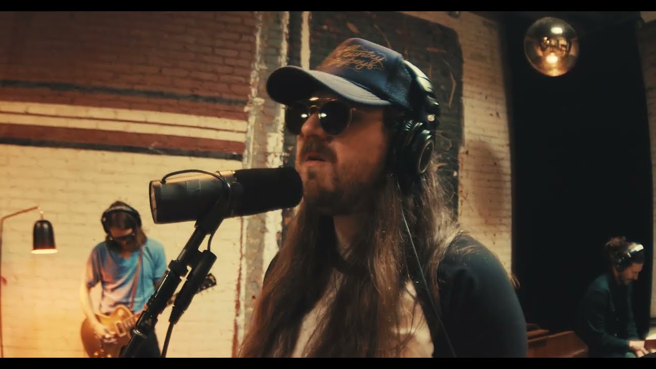 Sam Morrow -  Thunderbird Motel (Live at Gold-Diggers Sound)